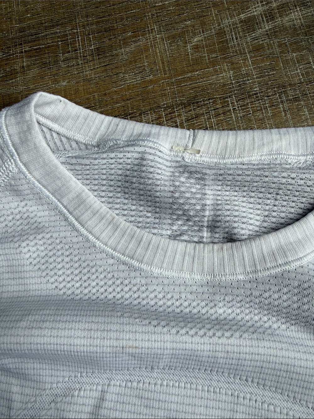 lululemon White Swiftly Tech Long-Sleeve Crew Top - Picture 5 of 6